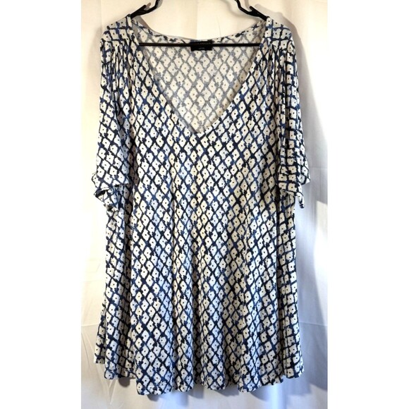 Lane Bryant Short Sleeve V-Neck Shoulder Ruch Shirt Sz 18/20 - Picture 1 of 8